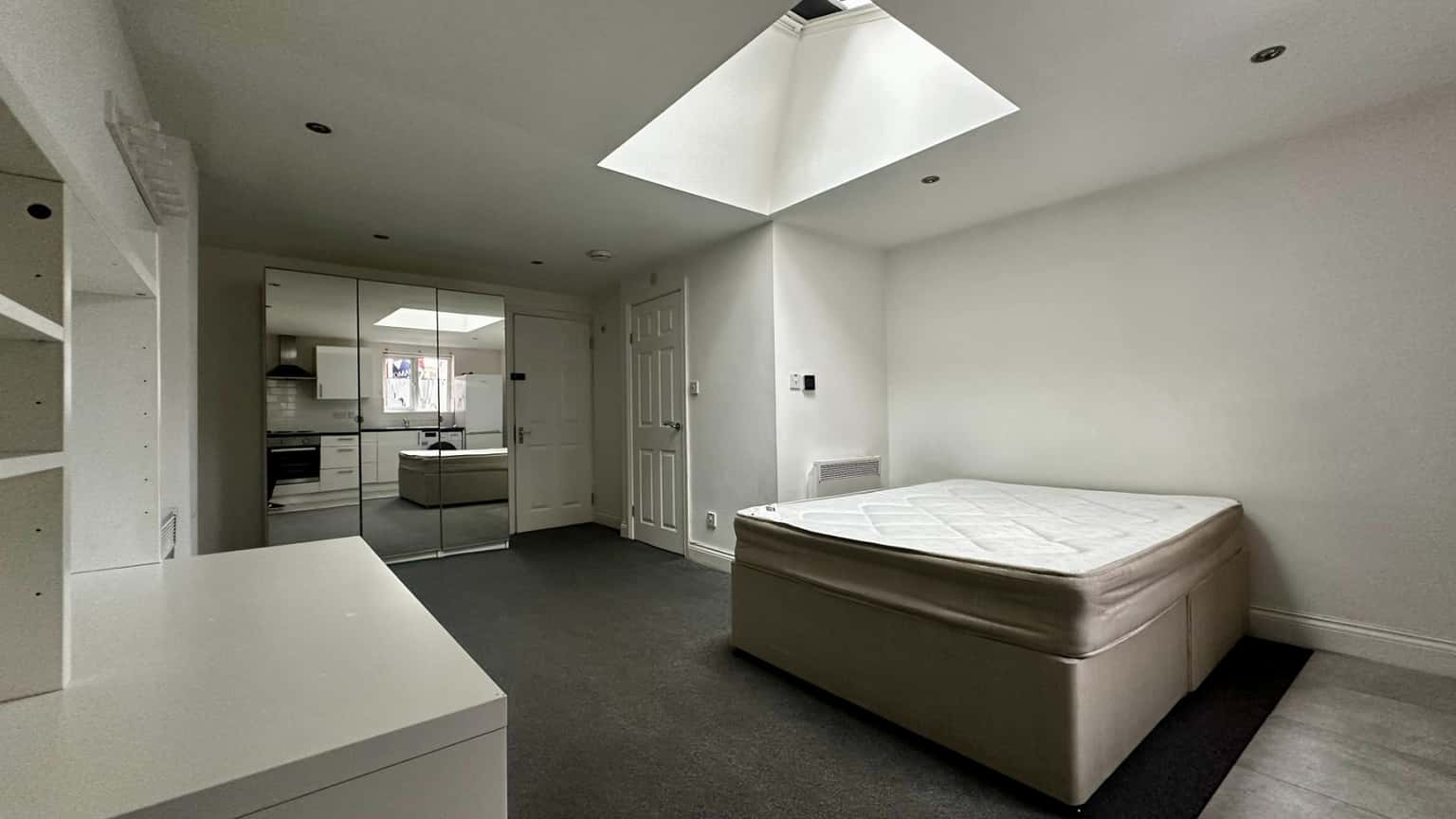 Well Presented Ground Floor Studio Flat in Dollis Hill: Spacious Kitchen, Near Amenities & Transport property first image