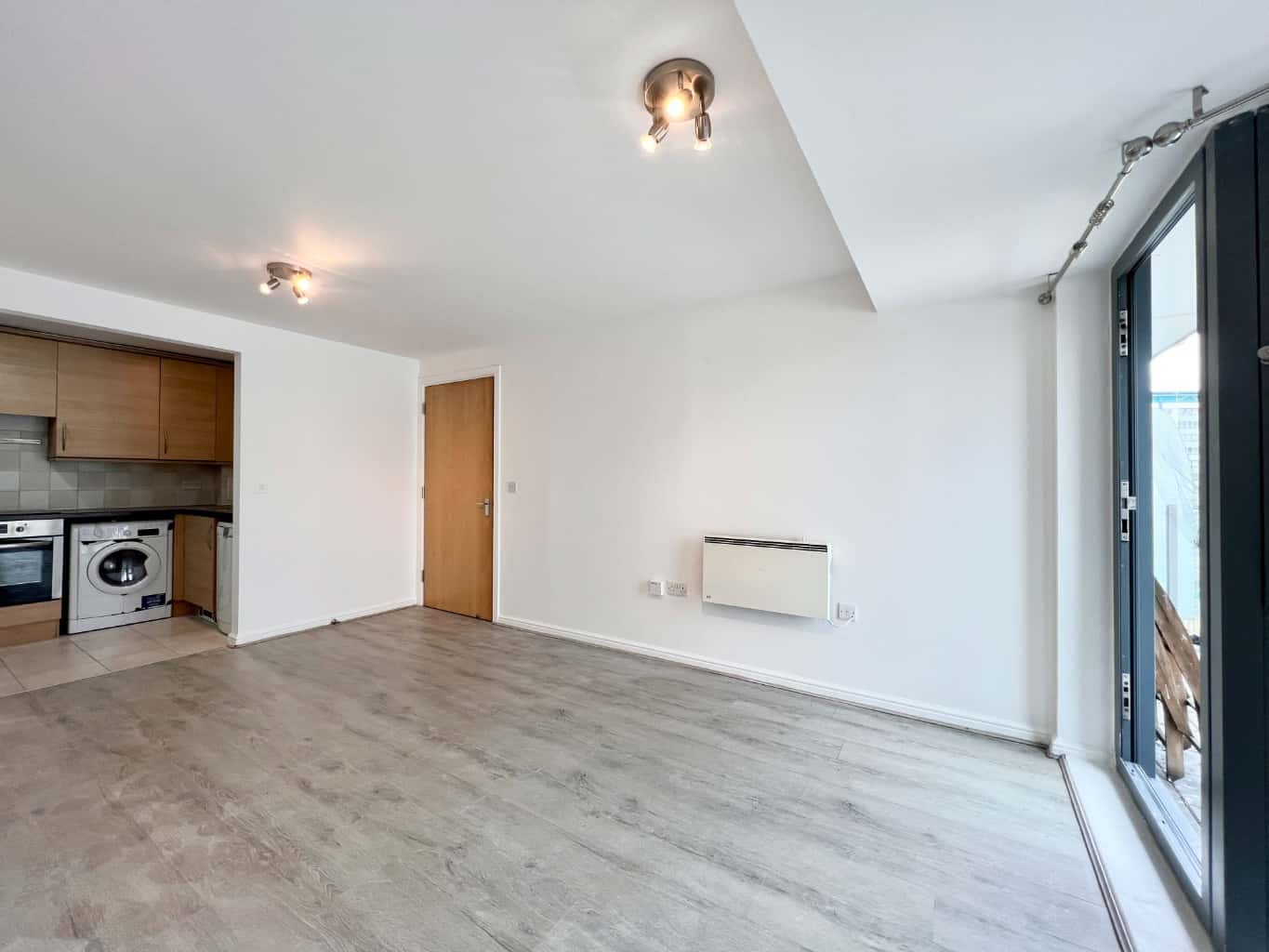 Bright and Spacious 1 Bedroom Apartment in a modern development with superb shopping facilities. property first image