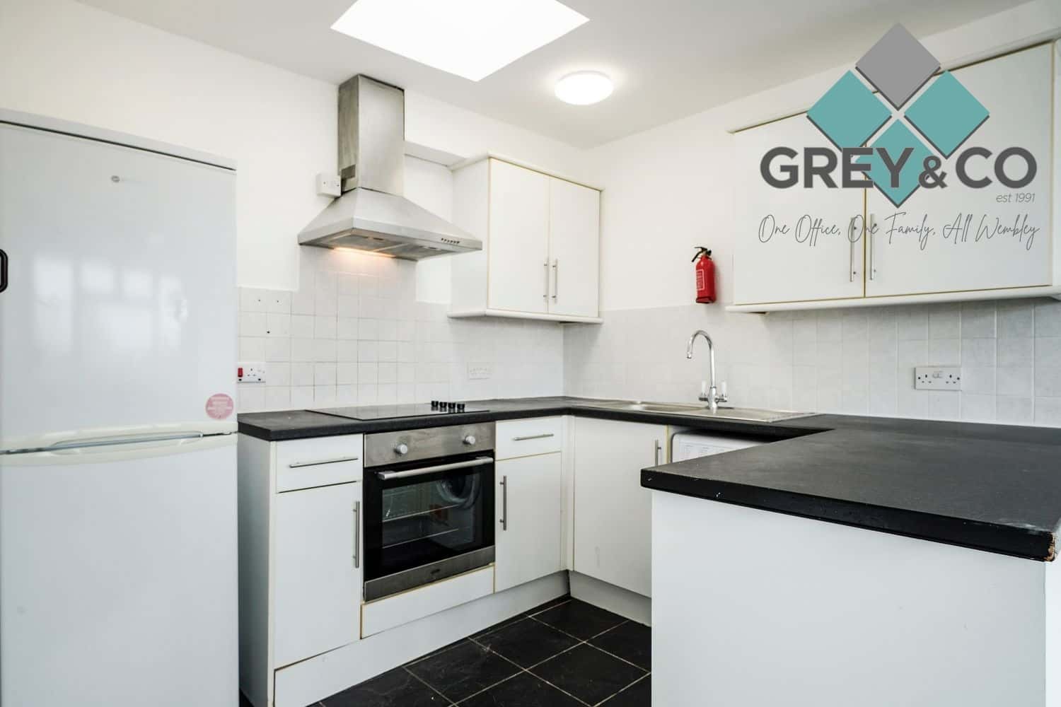 Ideal for first-time buyers or as a buy to let investment with the 2 bedroom flat in Northolt. property first image