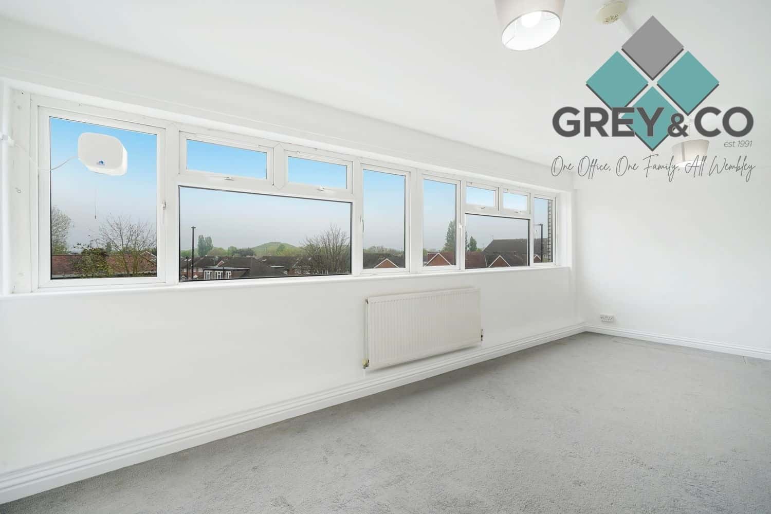 Ideal for first-time buyers or as a buy to let investment with the 2 bedroom flat in Northolt. property first image