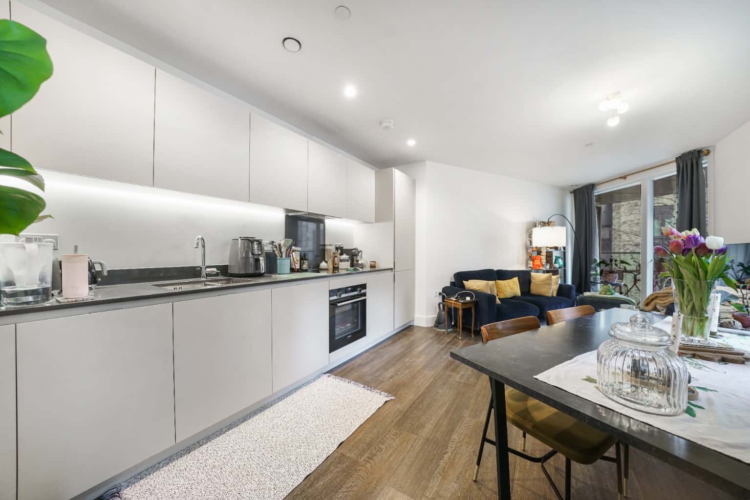 Stylish 1-Bed Apartment in Wembley with Balcony, Near Stadium & Station property first image