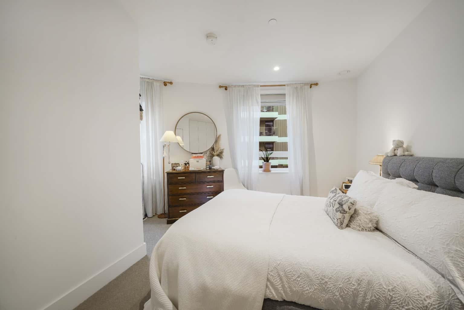 Stylish 1-Bed Apartment in Wembley with Balcony, Near Stadium & Station property first image