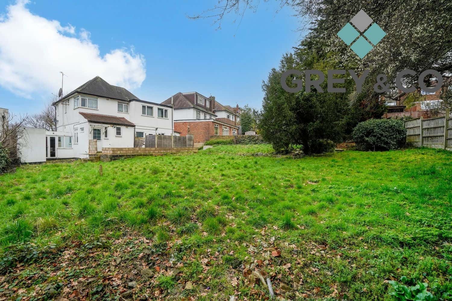 Spacious Four Bedroom Detached Home with Parking in Wembley property first image