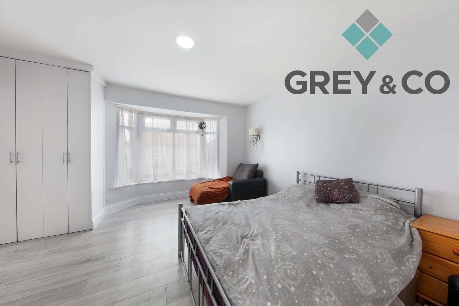 Versatile 5/6 Bed Wembley Home: Investment or Family Living, Chain Free property first image