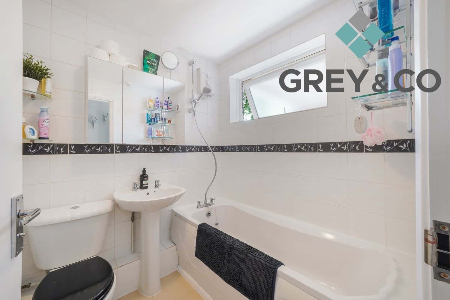 Charming Wembley Park Ground Floor Maisonette with Garden Access property first image
