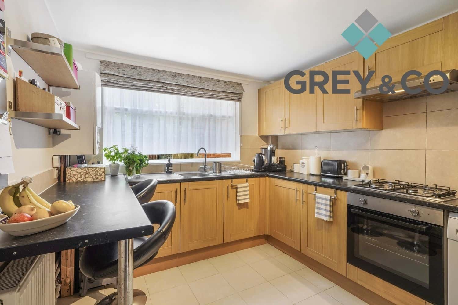 Charming Wembley Park Ground Floor Maisonette with Garden Access property first image