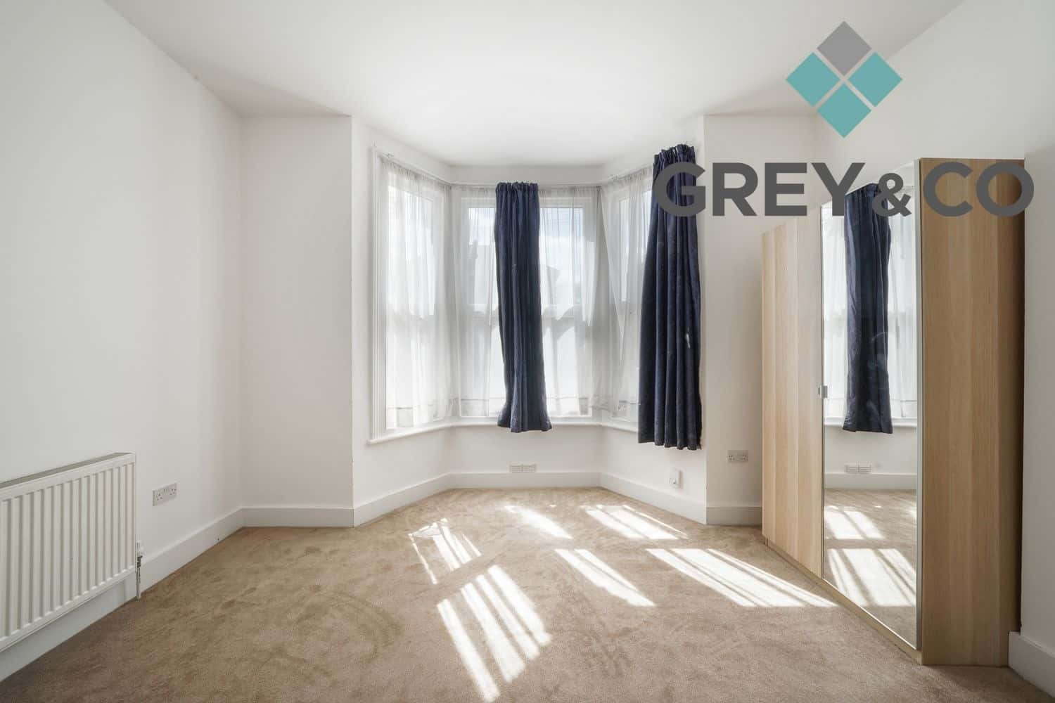 Stunning 5-Bed Wembley Home: Refurbished, Parking, Large Garden CHAIN FREE property first image