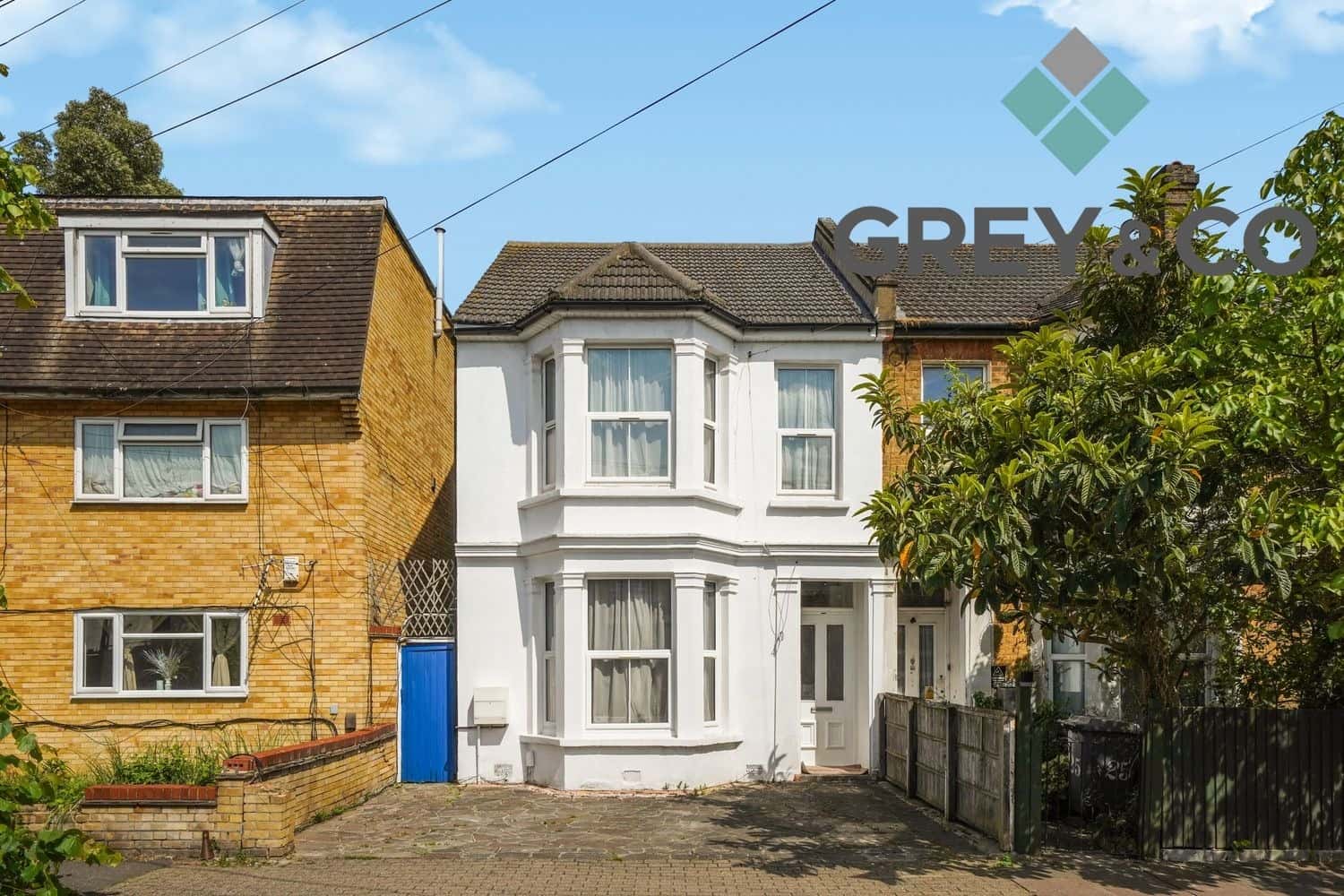 Stunning 5-Bed Wembley Home: Refurbished, Parking, Large Garden CHAIN FREE property first image